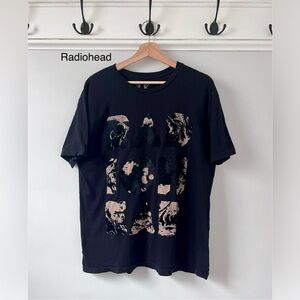 “Vintage” rare 2017 Radiohead tour tee — EUC size Large
